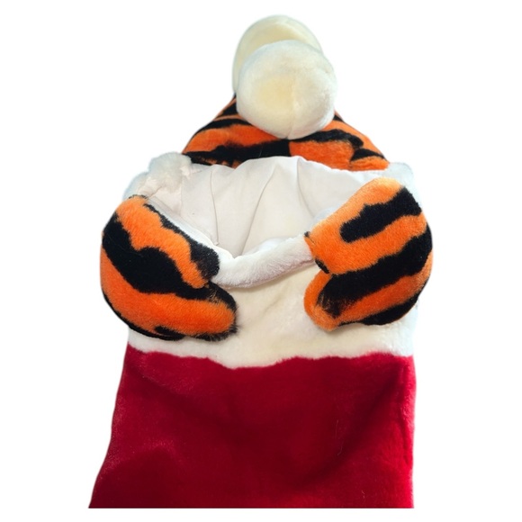 Disney Tigger Plush Christmas Stocking 3D 18" L Winnie The Pooh Santa Hat Vtg - Picture 2 of 6